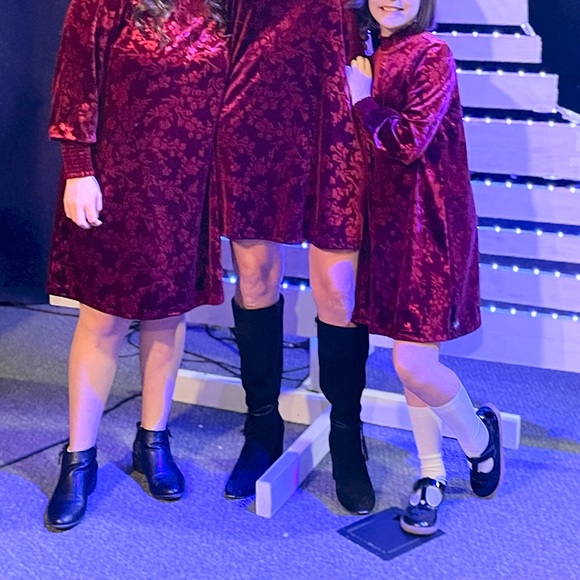 Matilda Jane ladies velvet dresses. Beautiful details. Stretchy. - Picture 3 of 3